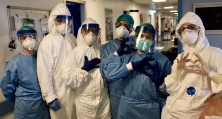 Tenaga medis yang tangani virus corona