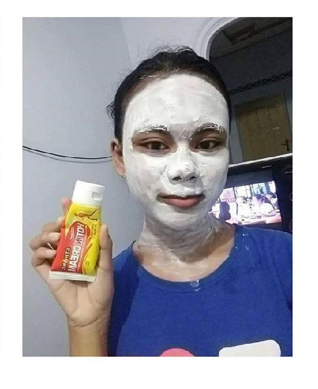 kelakuan absurd pakai masker wajah