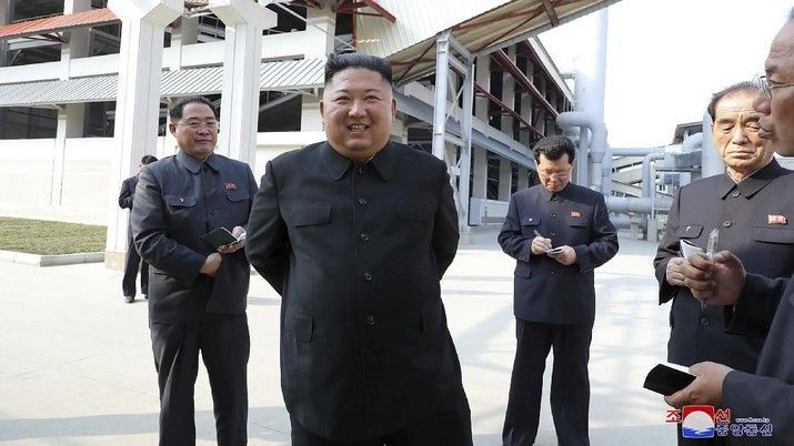 Sempat Menghilang, Heboh Kim Jong-un yang Sekarang Disebut Palsu. Gunakan Tubuh Ganda?