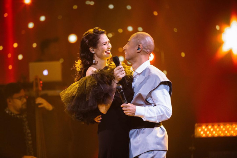 Dimas Anggara dan Nadine Chandrawinata