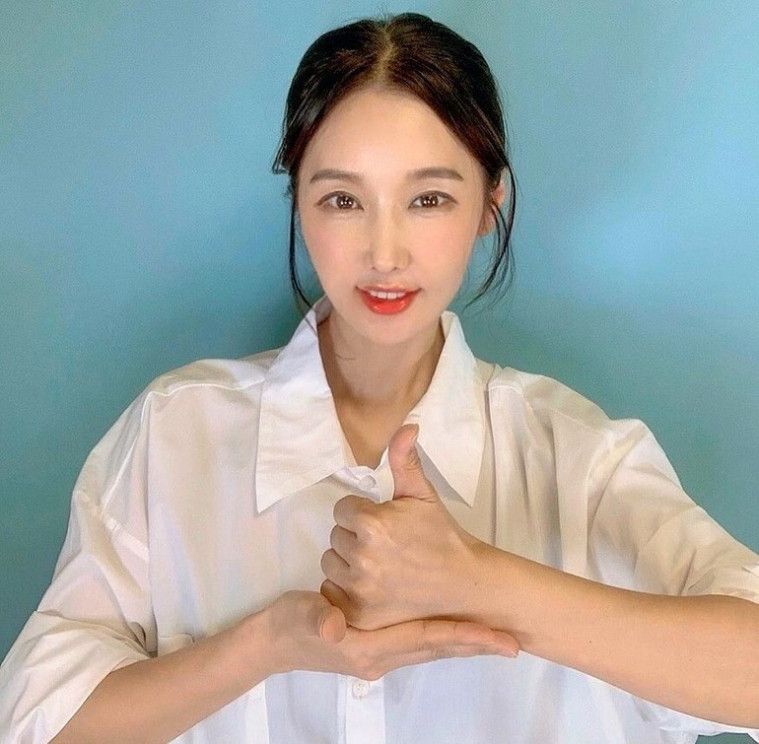 Penampilan Dokter Gigi Ini Bikin Netizen Terpesona, Tak Sangka Usianya Sudah 51 Tahun!
