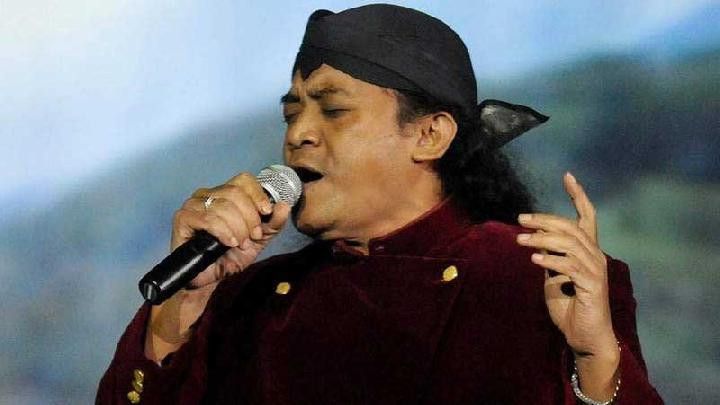 7 Penampilan Terbaik Didi  Kempot  yang Bikin Merinding