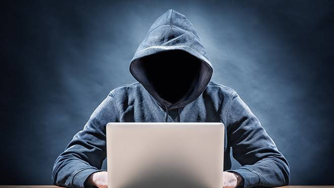 ilustrasi hacker WhatsApp