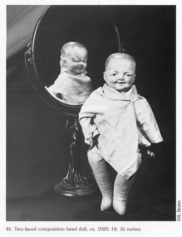foto vintage boneka mengerikan