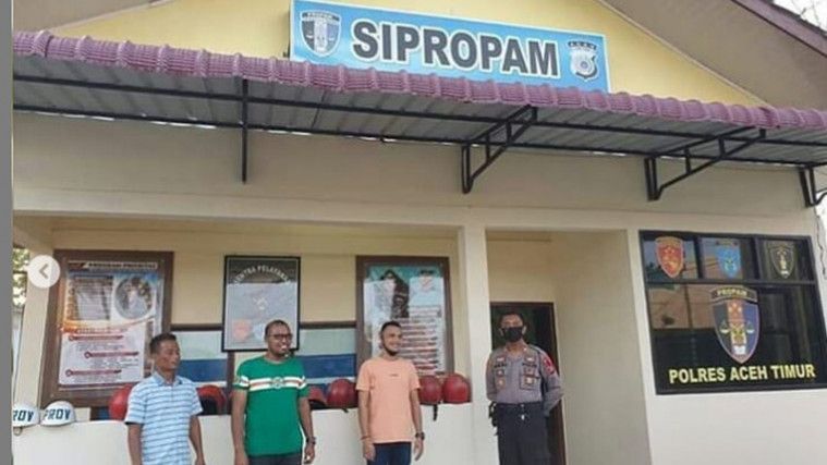 Viral 2 Polisi Adu Jotos dan Gulat Lawan Orang Gangguan Jiwa di Aceh