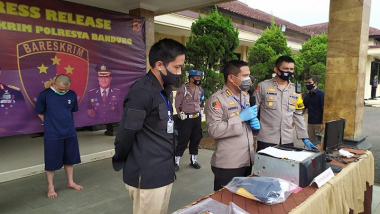 Cabuli Murid Sendiri Selama 4 Tahun di Pondok Pesantren, Guru Bejat DItangkap Polisi!