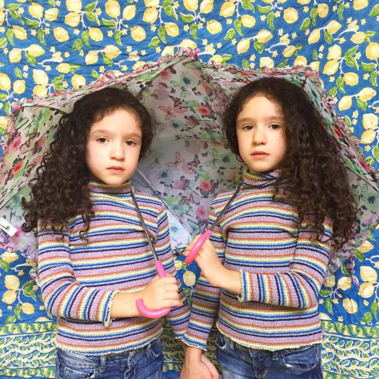 mirror sisters Emma and Sophie Schorr