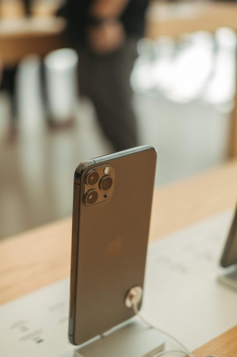 Daftar Harga IPhone Terbaru 2020 (Update Mei)