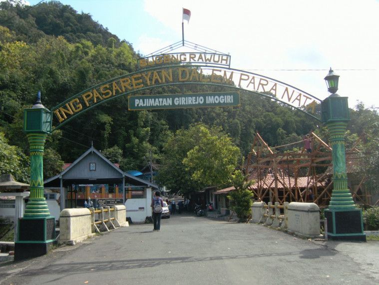 Ilustrasi makam