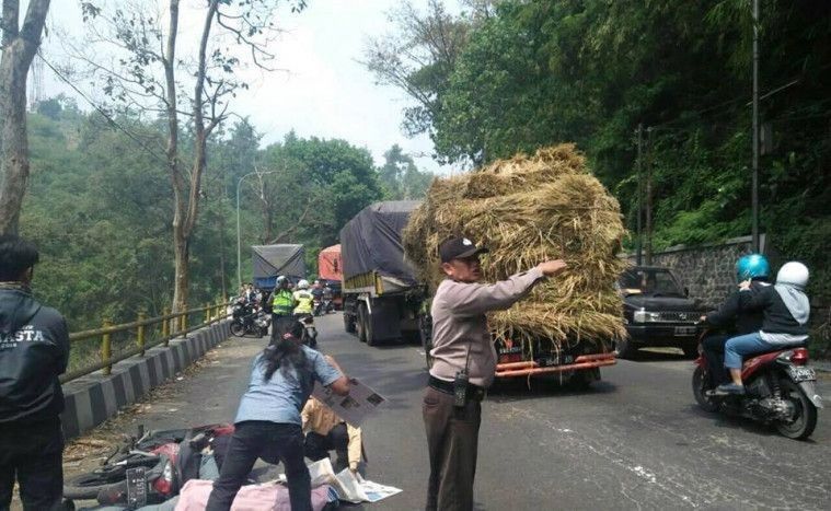 Ilustrasi Jalan Angker