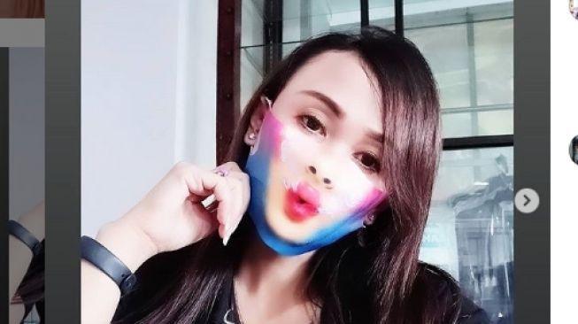 ilustrasi orang pakai masker