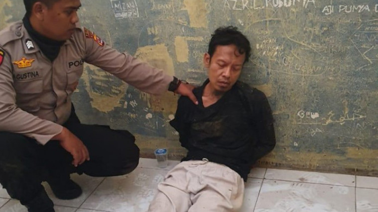 Abu Rara Penusuk Wiranto Dituntut 16 Tahun Penjara, Netizen Bandingkan Dengan Novel