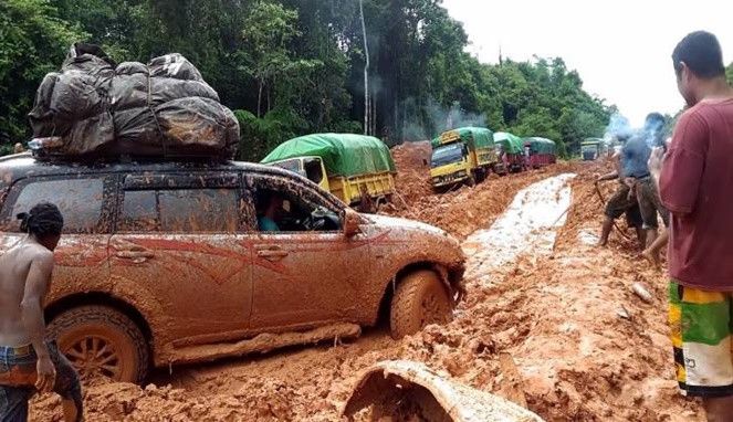 Angkot Fortuner
