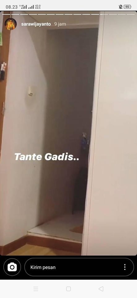 tangkapan layar diduga ada penampakan tante cantik