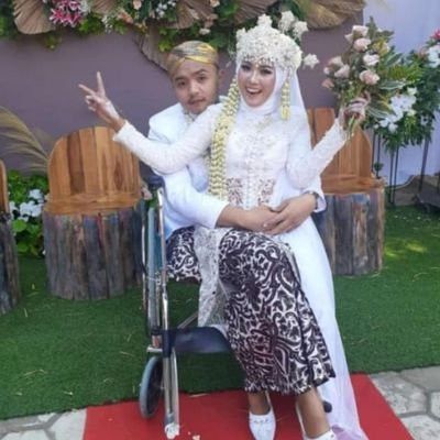 Viral pernikahan gadis cantik dan pria disabilitas