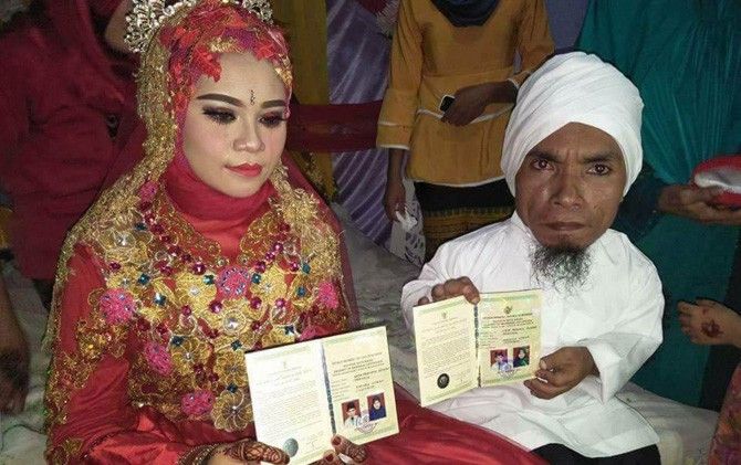Lelaki kerdil nikahi gadis 18 tahun di Maluku Utara