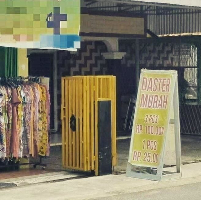 Foto-foto spanduk ngawur