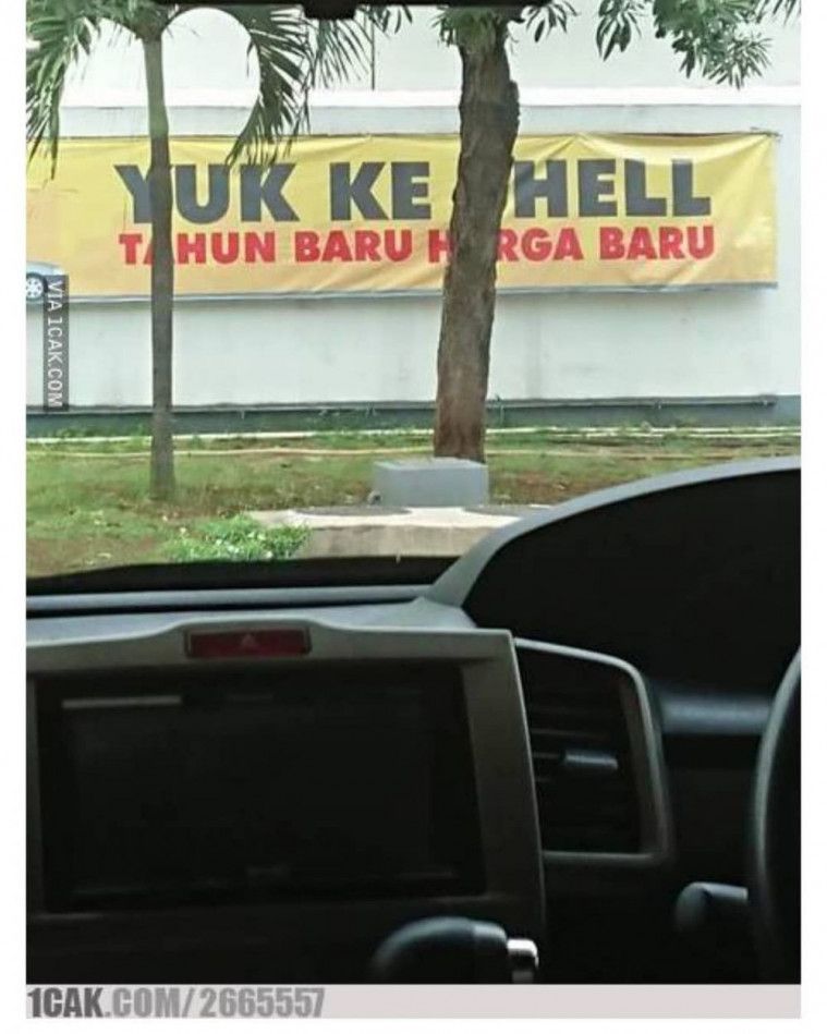 Foto-foto spanduk ngawur
