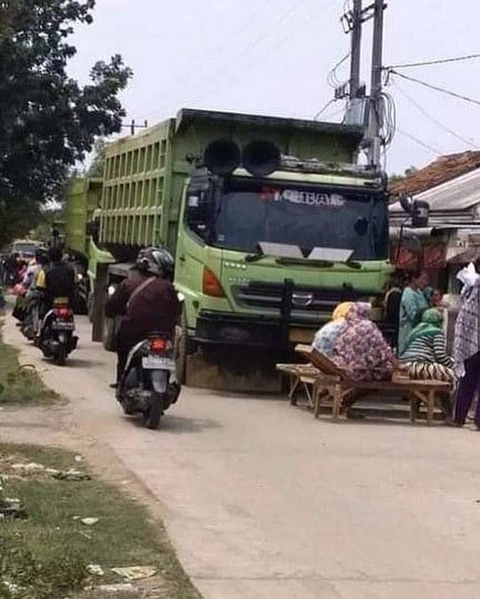 ilustrasi emak-emak