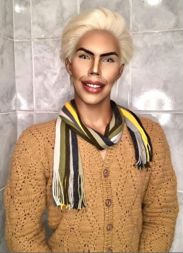 Felipe Adam andalkan make up demi terlihat seperti Ken