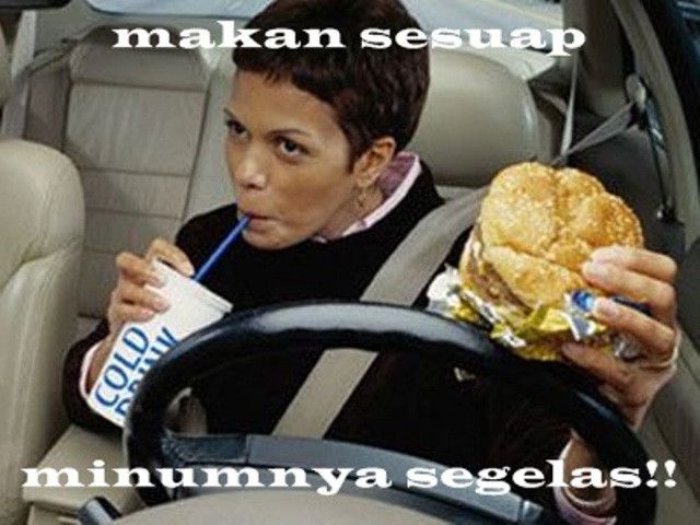ilustrasi tipikal orang Indonesia kalau lagi makan