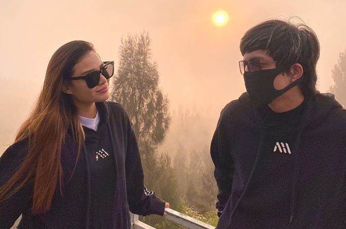 Aurel dan Atta