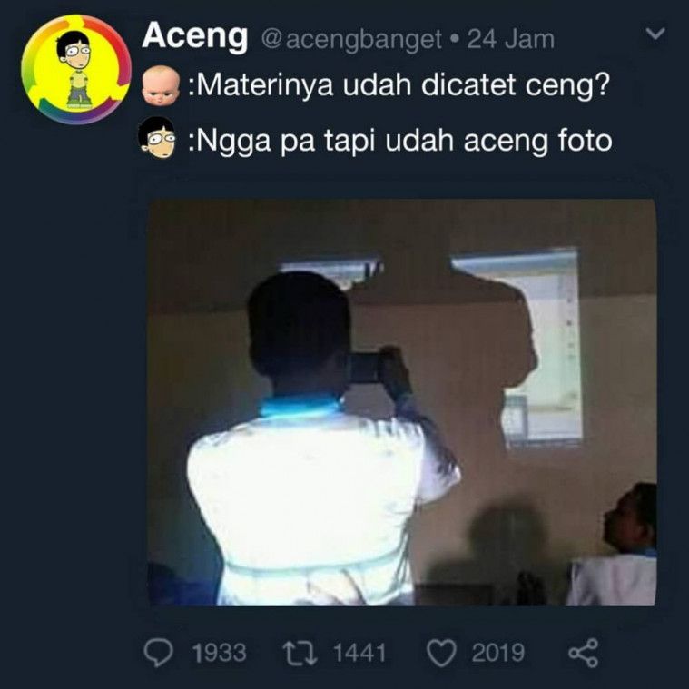 Kelakuan kocak mempersulit diri sendiri