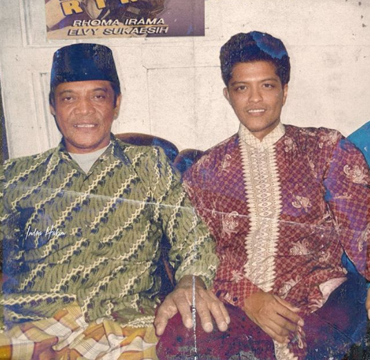 Foto-foto artis Hollywood kelewat merakyat