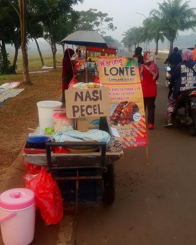Promosi nyeleneh pedagang
