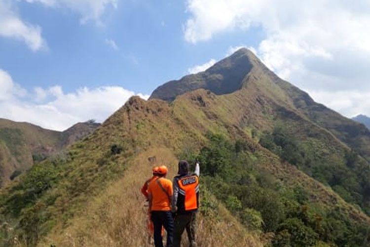 Nekat Naik ke Puncak, Pendaki Gunun Piramid Tewas Terjatuh Usai Berfoto Selfie