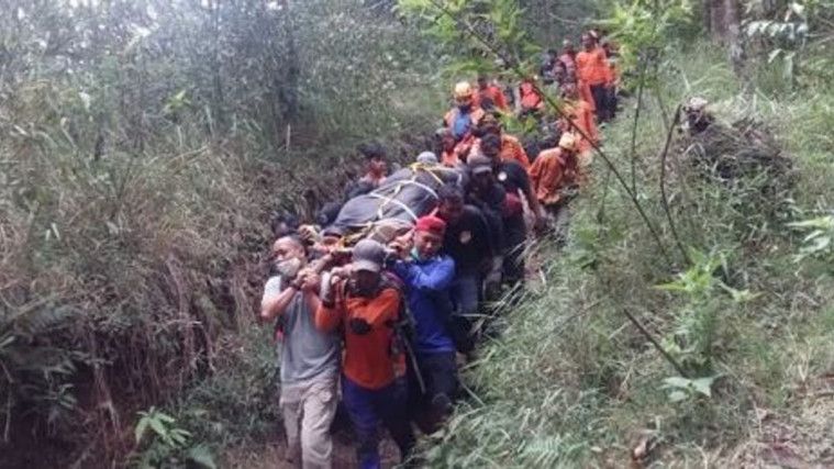 Nekat Naik ke Puncak, Pendaki Gunun Piramid Tewas Terjatuh Usai Berfoto Selfie