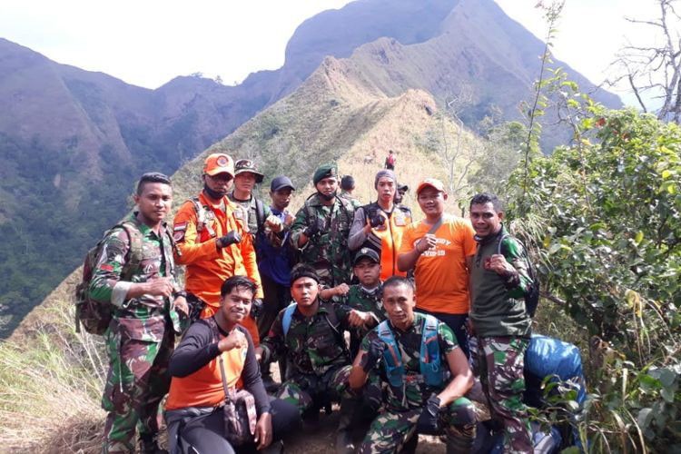 Nekat Naik ke Puncak, Pendaki Gunun Piramid Tewas Terjatuh Usai Berfoto Selfie