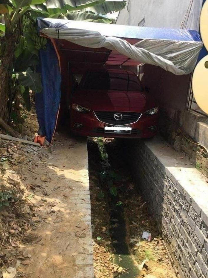 Potret kocak kendaraan parkir