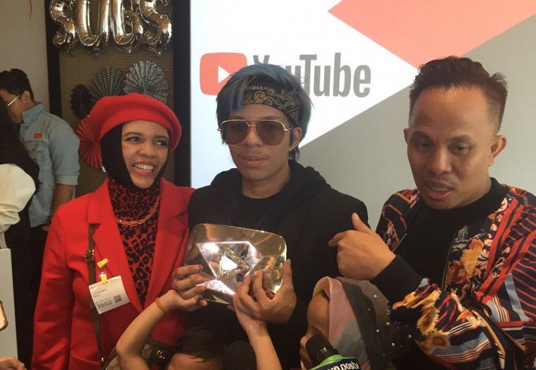 Atta Halilintar dan orang tuanya