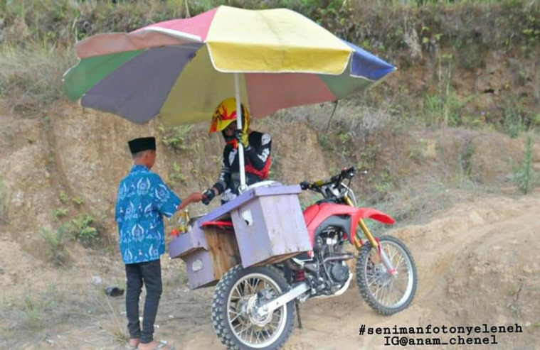 Kelakuan unik warga Indonesia