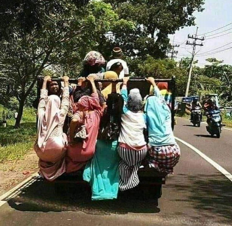 Kelakuan unik warga Indonesia