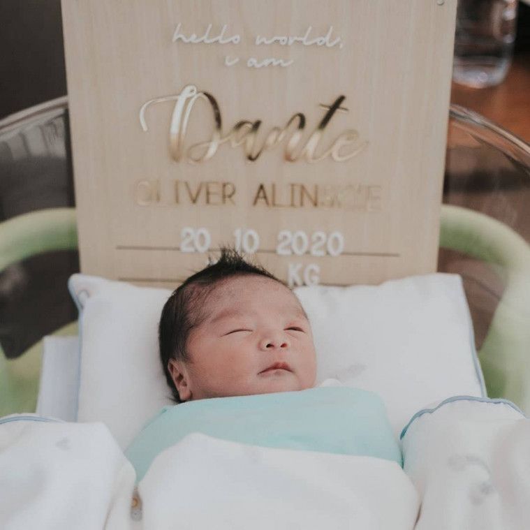 Keluarga kecil Glen Alinskie dan Chelsea Olivia