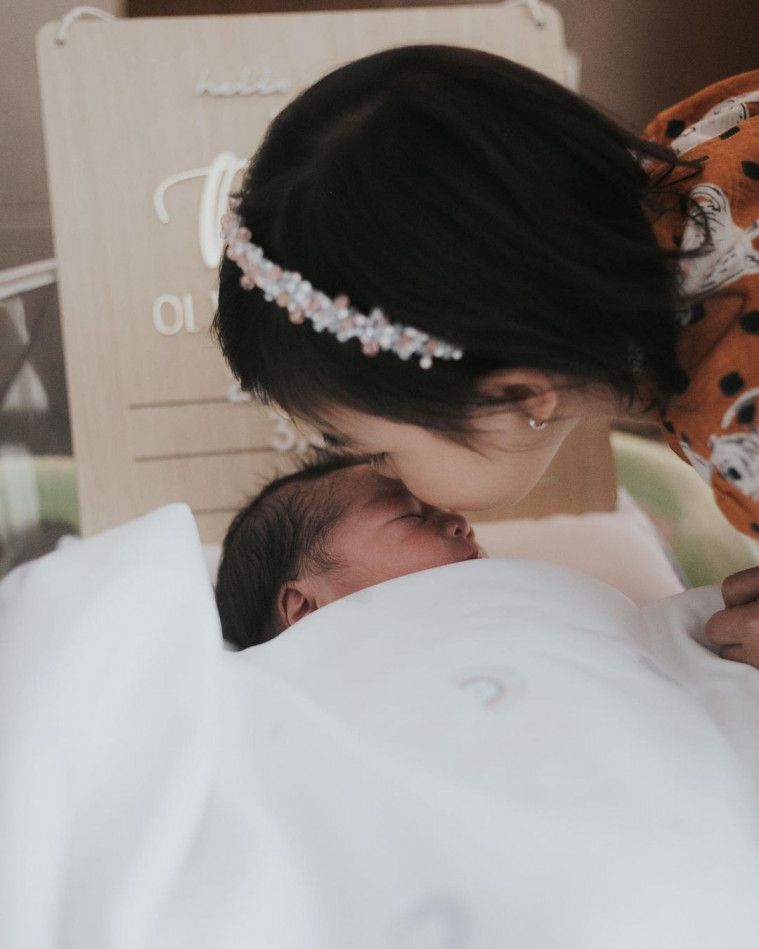 Keluarga kecil Glen Alinskie dan Chelsea Olivia