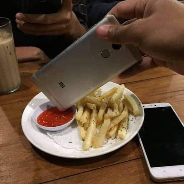 Cara Makan Yang Unik dan Aneh