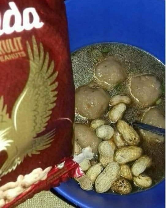 Cara Makan Yang Unik dan Aneh