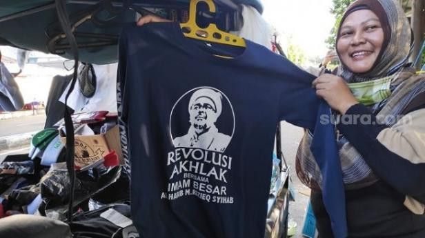 Kaos Berwajah HRS