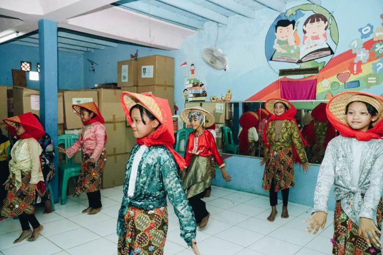 Kegiatan anak didik Yayasan Pulung Pinasti