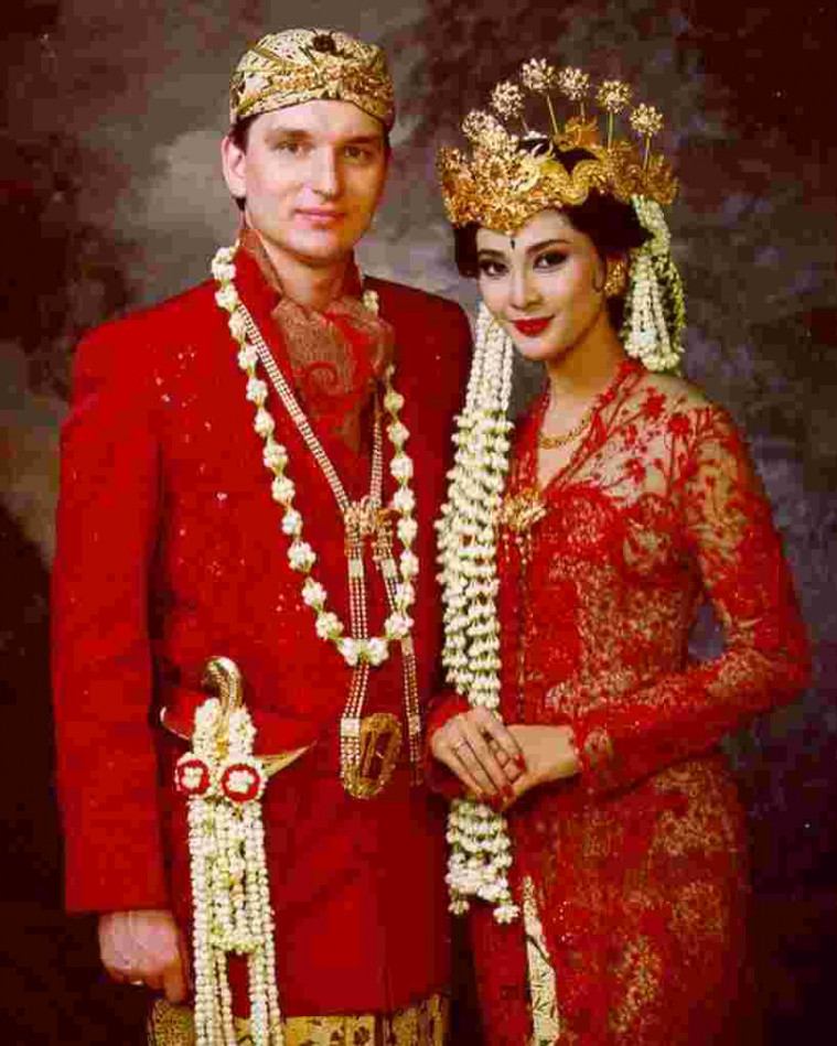 Uya Kuya dan Astrid