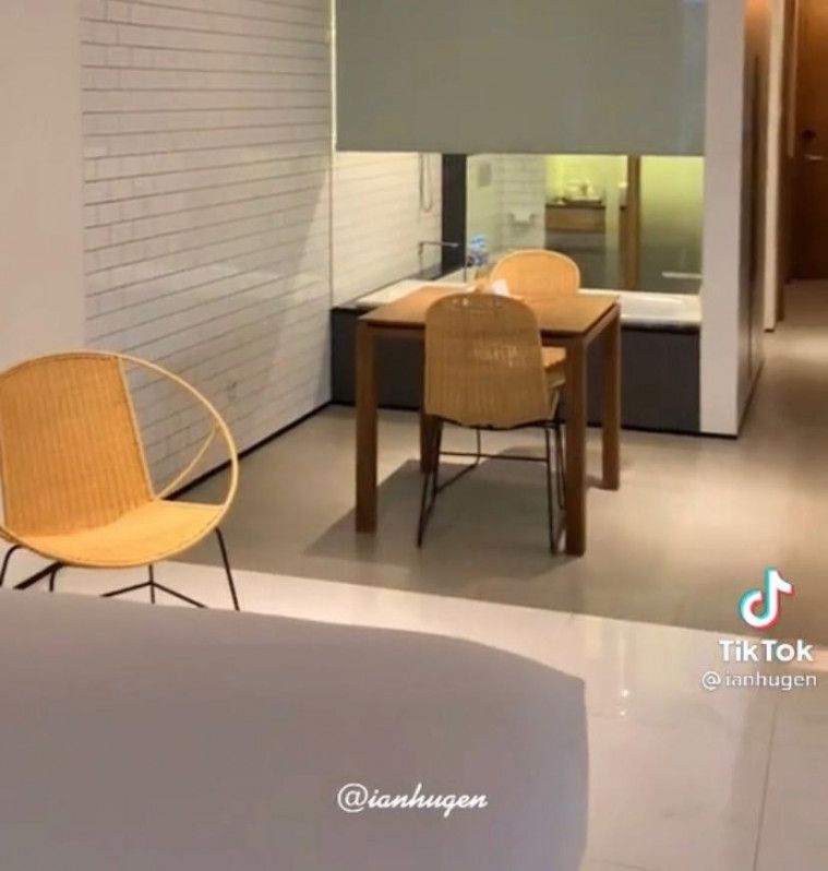 Suasana dalam kos tersebut