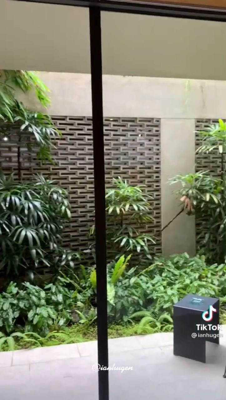 Area outdoor kamar kos