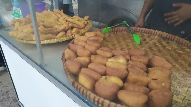 Cakwe dan Odading Mang Oleh tetap dibandrol dengan harga Rp 1.500 dari 5 tahun lalu