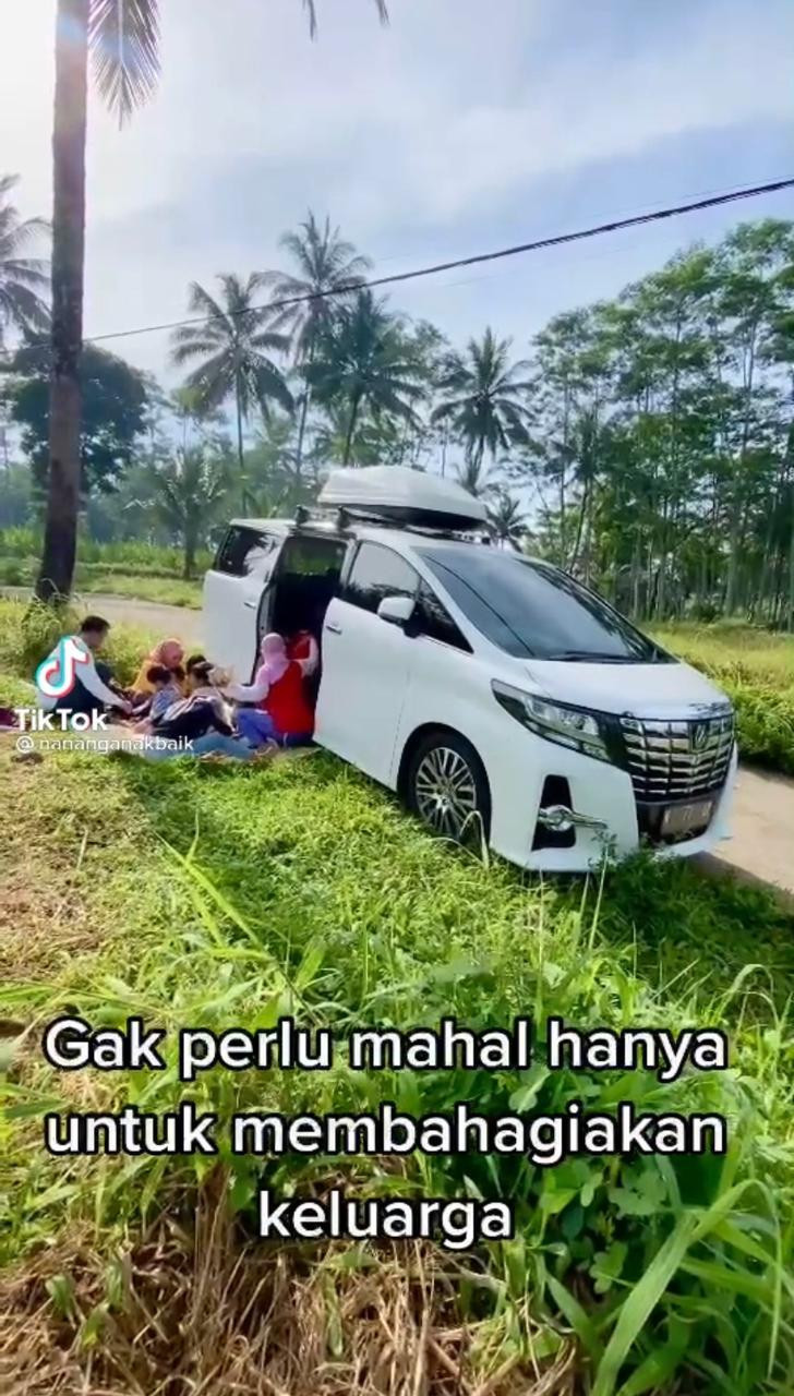 Ilustrasi : piknik dengan mobil