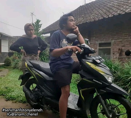 Pasang paku di jok motor belakang karena kekasih cemburuan