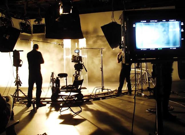 Ilustrasi syuting film porno