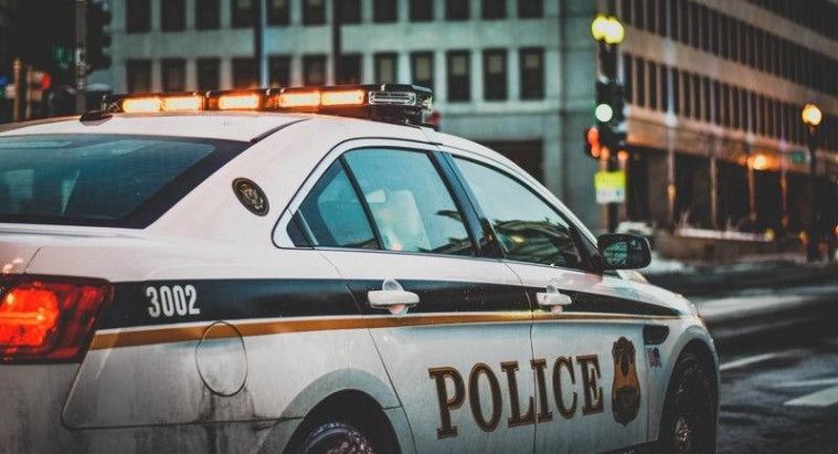 Ilustrasi gambar mobil polisi